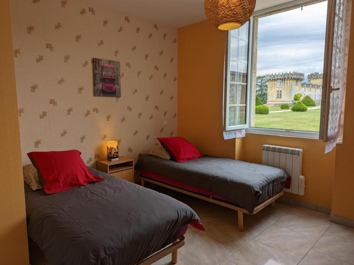 Gite Charmant Au Coeur D'Un Chateau Historique Avec Parc, Proche De Cognac, Ideal Famille Et Nature - Fr-1-653-167 Cherves-de-Cognac ภายนอก รูปภาพ